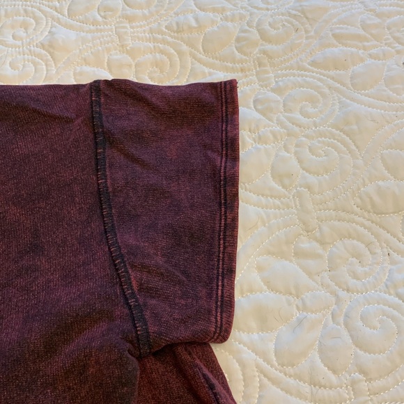 Zenana burgundy mineral wash V-neck short-sleeve 2 pocket jumpsuit. VGUC. Sz S. - Picture 6 of 9